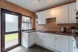 20 Beechgrove GardensImage 11