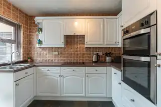 20 Beechgrove GardensImage 10