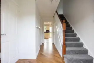 20 Dorchester GardensImage 3