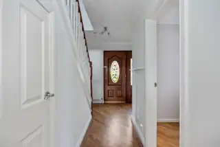20 Dorchester GardensImage 4