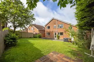 20 Dorchester GardensImage 27