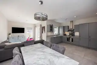 15 Belmont Hall WayImage 8