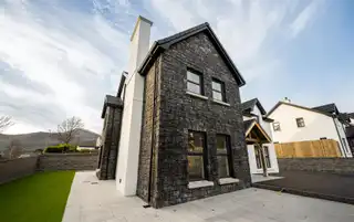 22 Iveagh HallImage 2