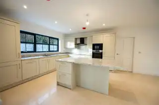 22 Iveagh HallImage 8