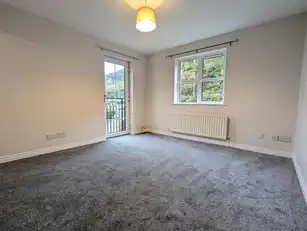 2 Lawnfield GroveImage 13