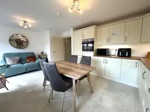 2 Forde GardensImage 7