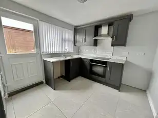 27 Station RoadImage 5