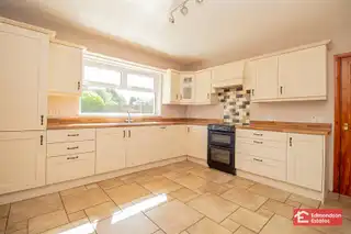 31 Riverview ParkImage 8