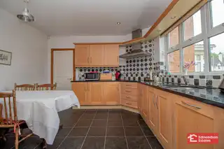 52 Tullymore DaleImage 18