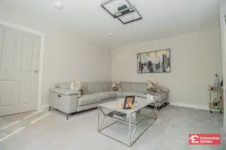 18 Shaws WoodImage 6