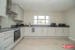 18 Shaws WoodImage 12