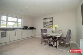 18 Shaws WoodImage 9