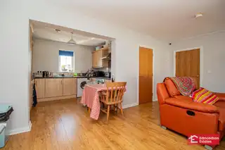7 Springmount MewsImage 10
