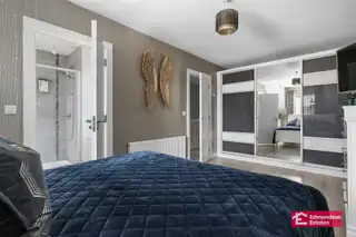 10 Castle MeadowsImage 27