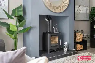 10 Castle MeadowsImage 7
