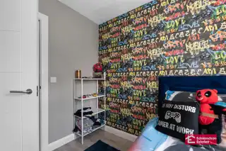 10 Castle MeadowsImage 33
