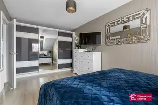 10 Castle MeadowsImage 26