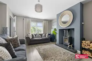 10 Castle MeadowsImage 5