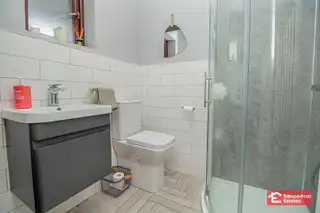 5 Sherwood AvenueImage 21