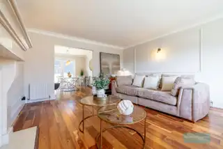 8 Highfields CloseImage 8