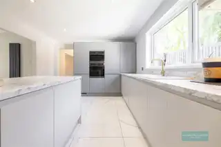 8 Highfields CloseImage 17