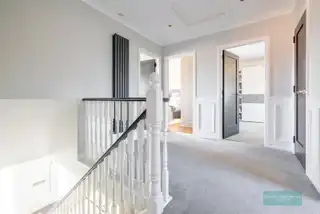 8 Highfields CloseImage 27