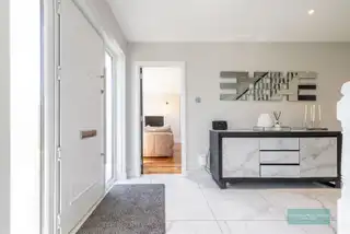 8 Highfields CloseImage 3