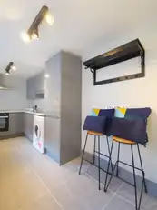 Room 4, 93 Bloomfield AvenueImage 7
