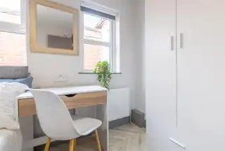 Rm 1,3,4 65 Greenore StreetImage 17