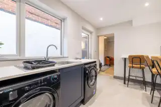 Rm 1,3,4 65 Greenore StreetImage 14