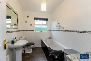 19 Mill BraeImage 23