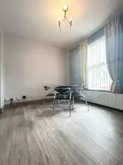 32 Princes StreetImage 3