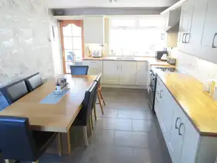 115 Greenhill ParkImage 8