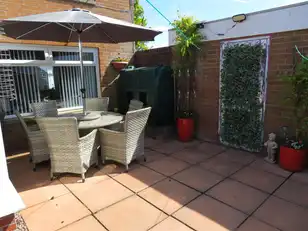 115 Greenhill ParkImage 19