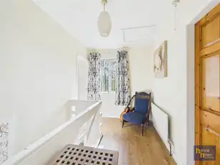 18 Ashgrove RoadImage 9