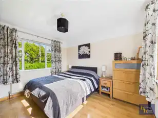 18 Ashgrove RoadImage 12