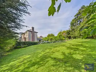 18 Ashgrove RoadImage 15