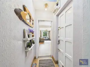 18 Ashgrove RoadImage 2