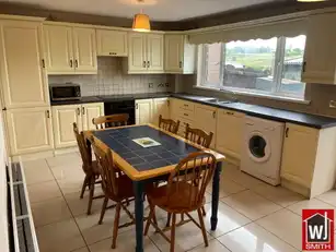 53 Hillview ParkImage 11