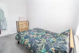 Apt 3, 6 Loughan HallImage 10