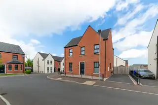 33 Castlegowan PlaceImage 2