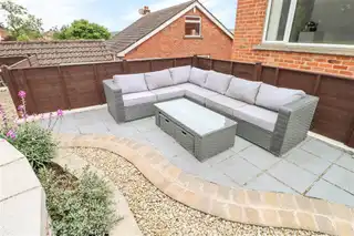 25 Ferndene GardensImage 21