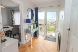 25 Ferndene GardensImage 5