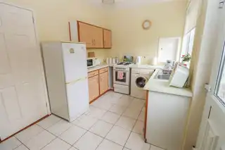 41 Moatview ParkImage 9