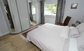 Apt 3, 84 Shore RoadImage 15