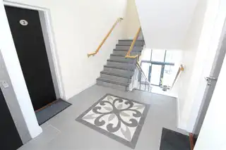 Apt 3, 84 Shore RoadImage 6