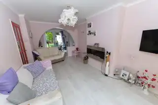 121 Abbey ParkImage 4