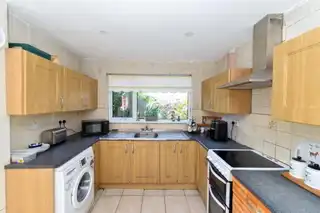 36 Glenmillan ParkImage 5