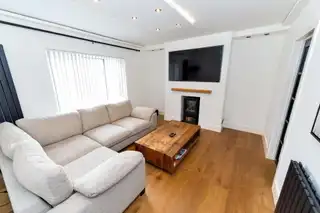 56 Whincroft RoadImage 3