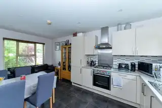 32 Coopers Mill ParkImage 7